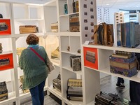 „600 Akkordeons. Eure Geschichten. Unser Berlin.“ – Die ungewöhnliche Ausstellung zu Gast im Rathaus-Center Pankow