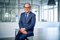 TENAXIS – Dr. Marc Konieczny gründet Executive-Search-Boutique