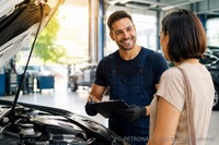 Service-Spitzenzeiten im Sommer:  Wie Werkstätten hohe Auslastung und Komplexität besser bewältigen können