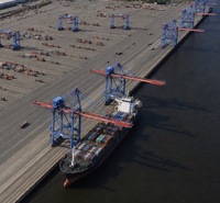 Containerumschlag in Hamburg ist dramatisch eingebrochen